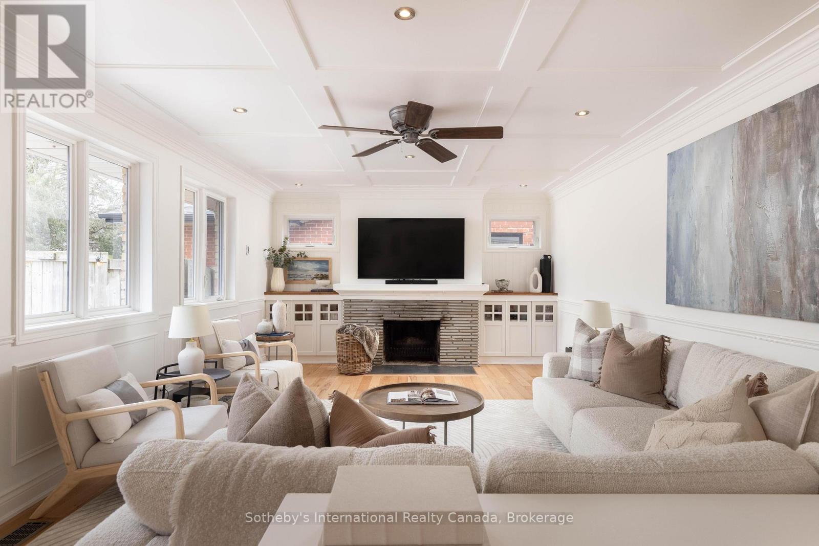 4456 HAWTHORNE DRIVE