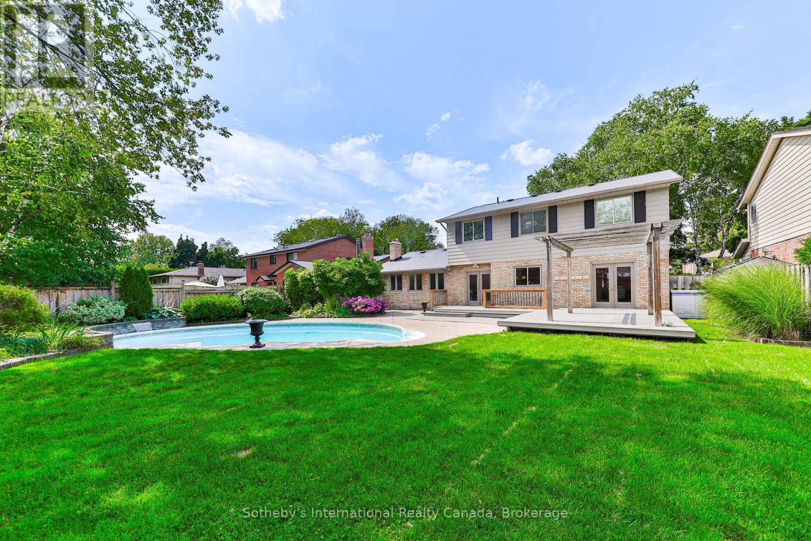 4456 HAWTHORNE DRIVE