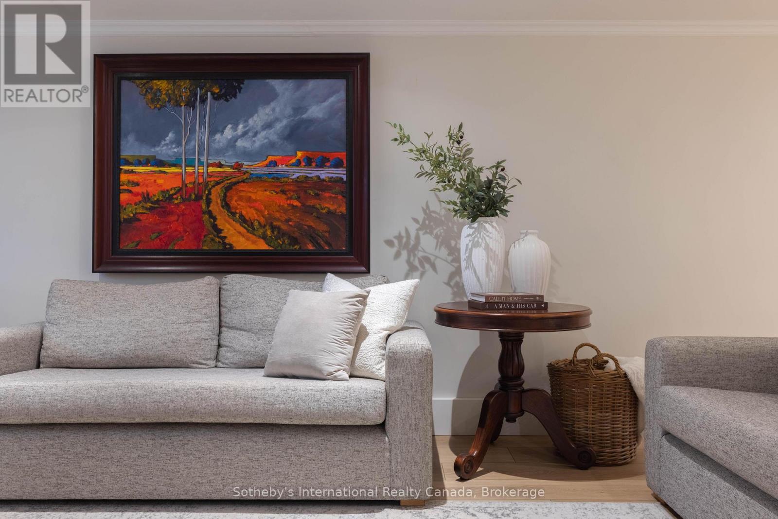 4456 HAWTHORNE DRIVE