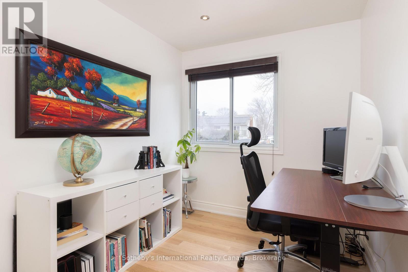 4456 HAWTHORNE DRIVE