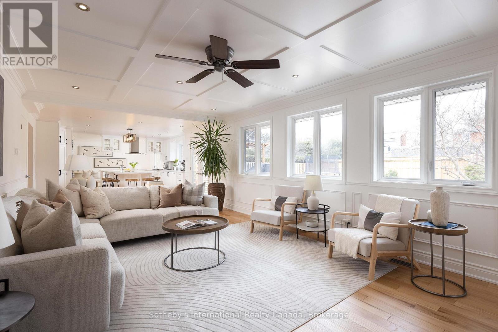 4456 HAWTHORNE DRIVE