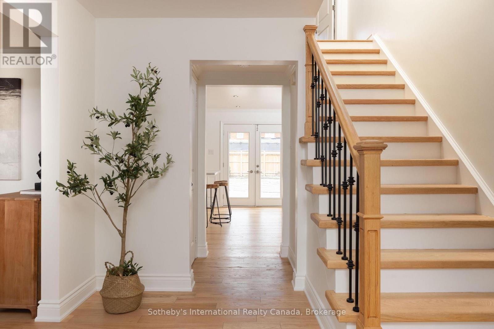 4456 HAWTHORNE DRIVE