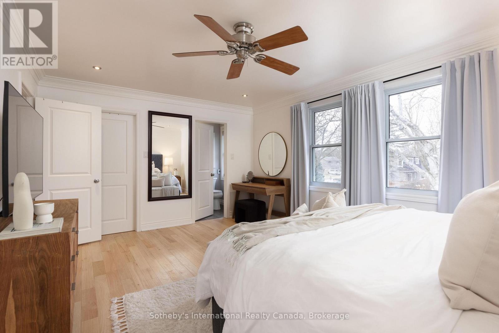 4456 HAWTHORNE DRIVE