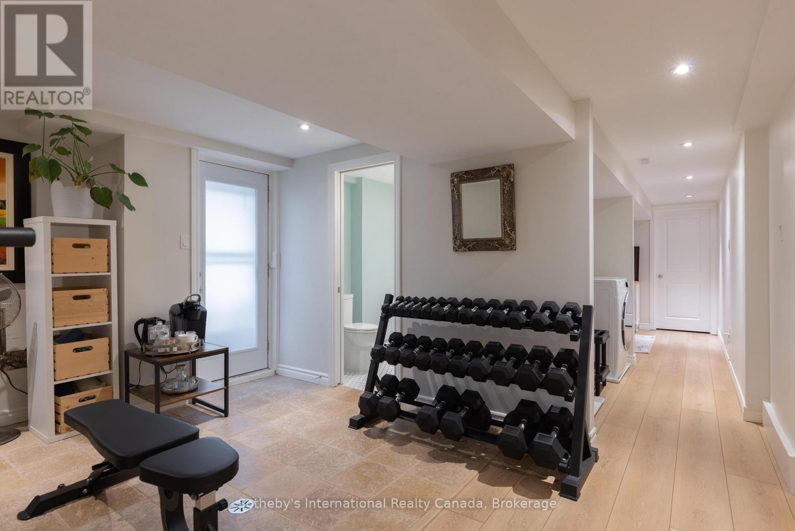 4456 HAWTHORNE DRIVE