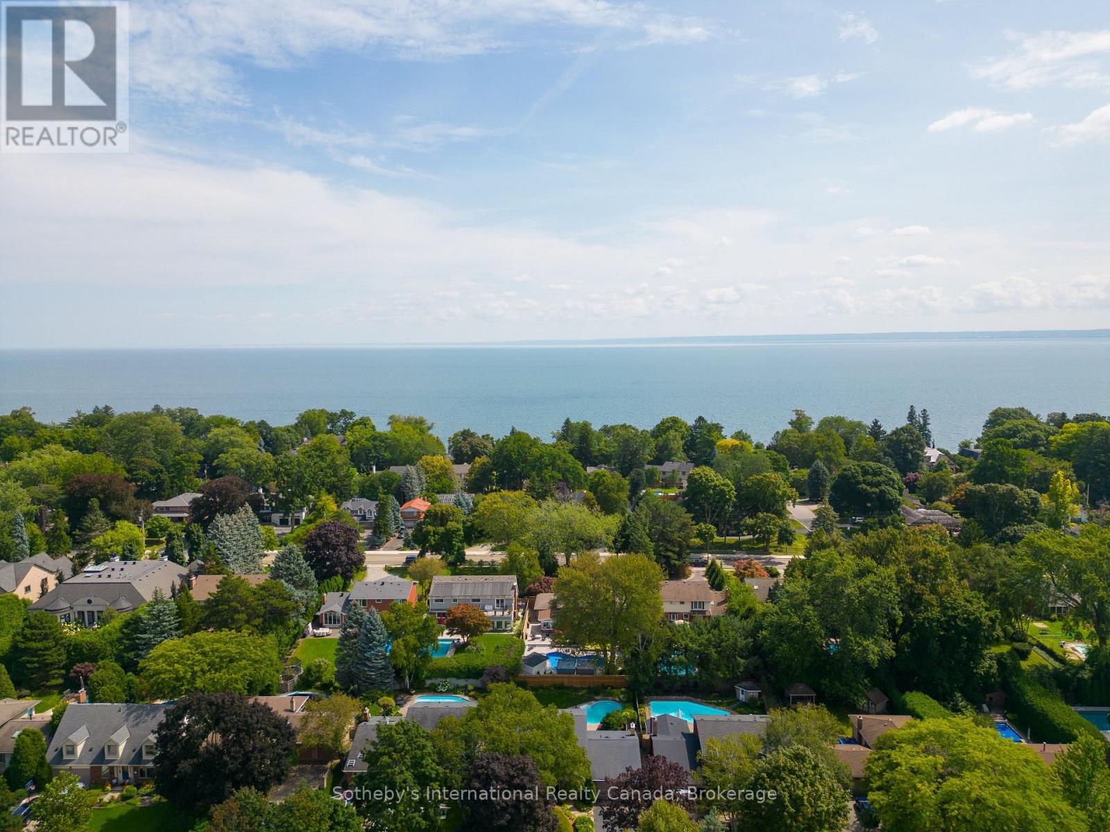 4456 HAWTHORNE DRIVE