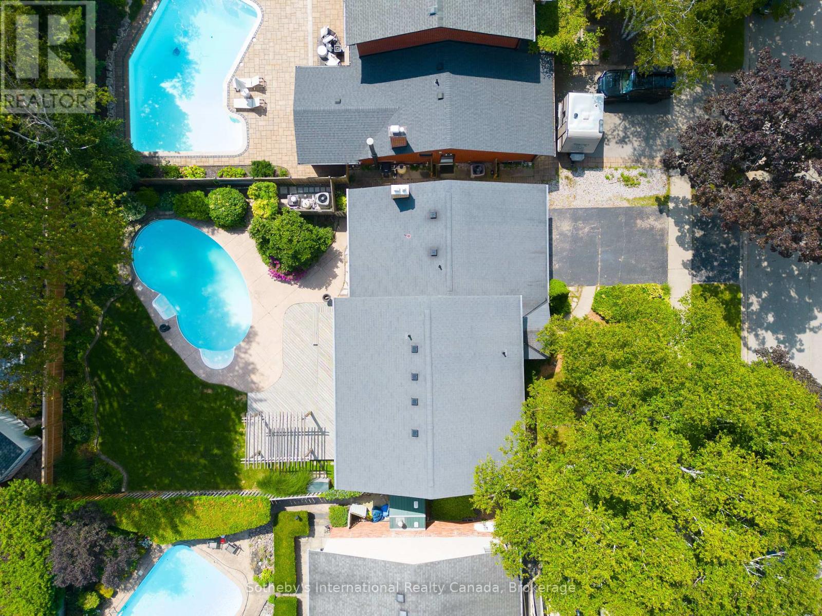 4456 HAWTHORNE DRIVE