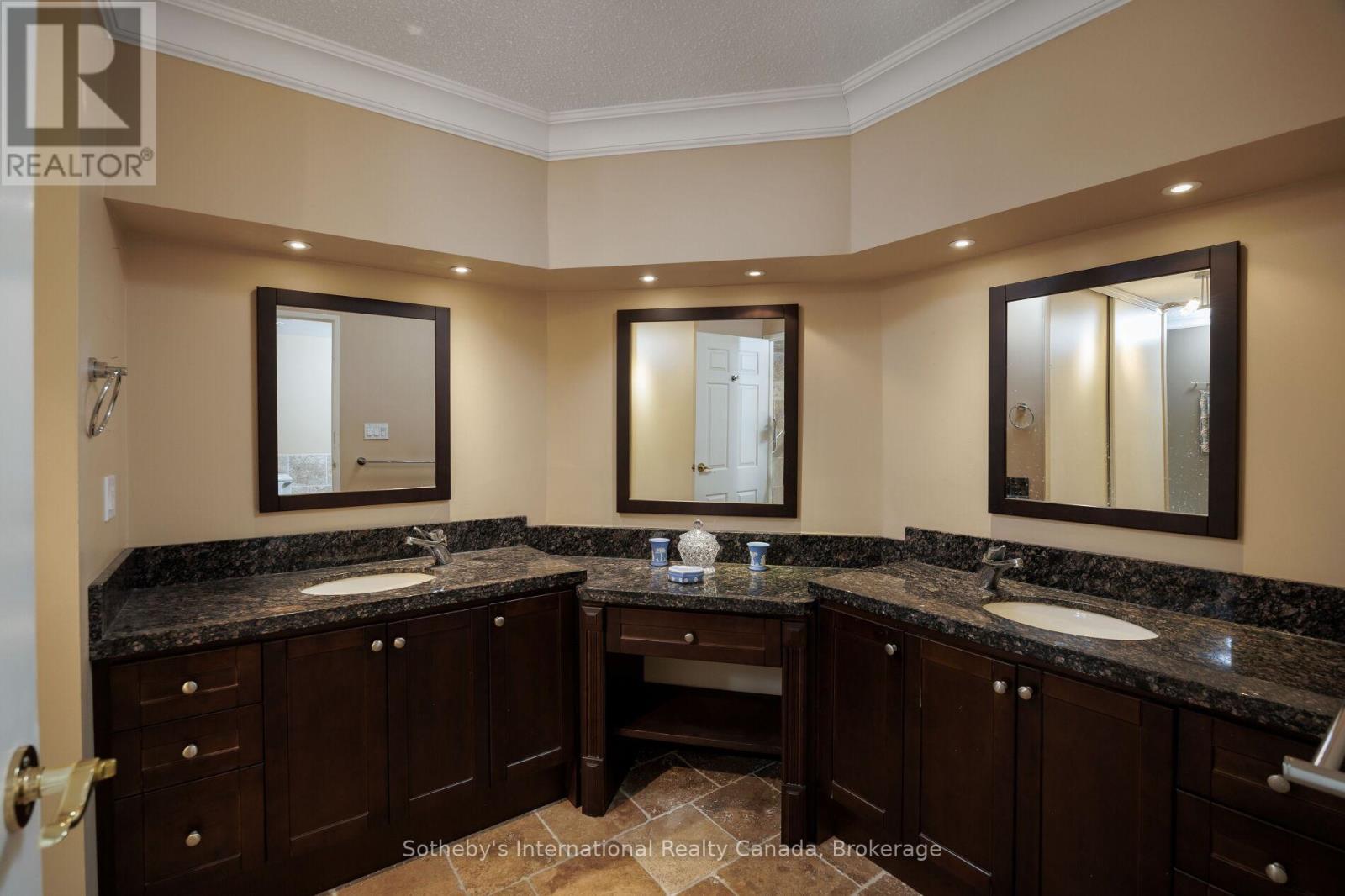 1107 - 2180 MARINE DRIVE