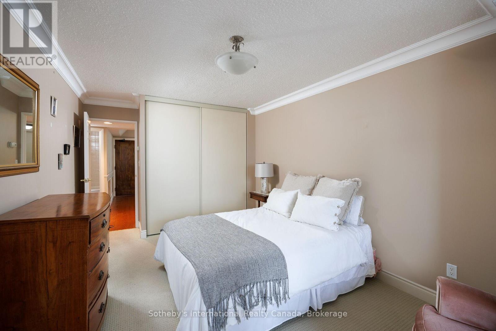 1107 - 2180 MARINE DRIVE