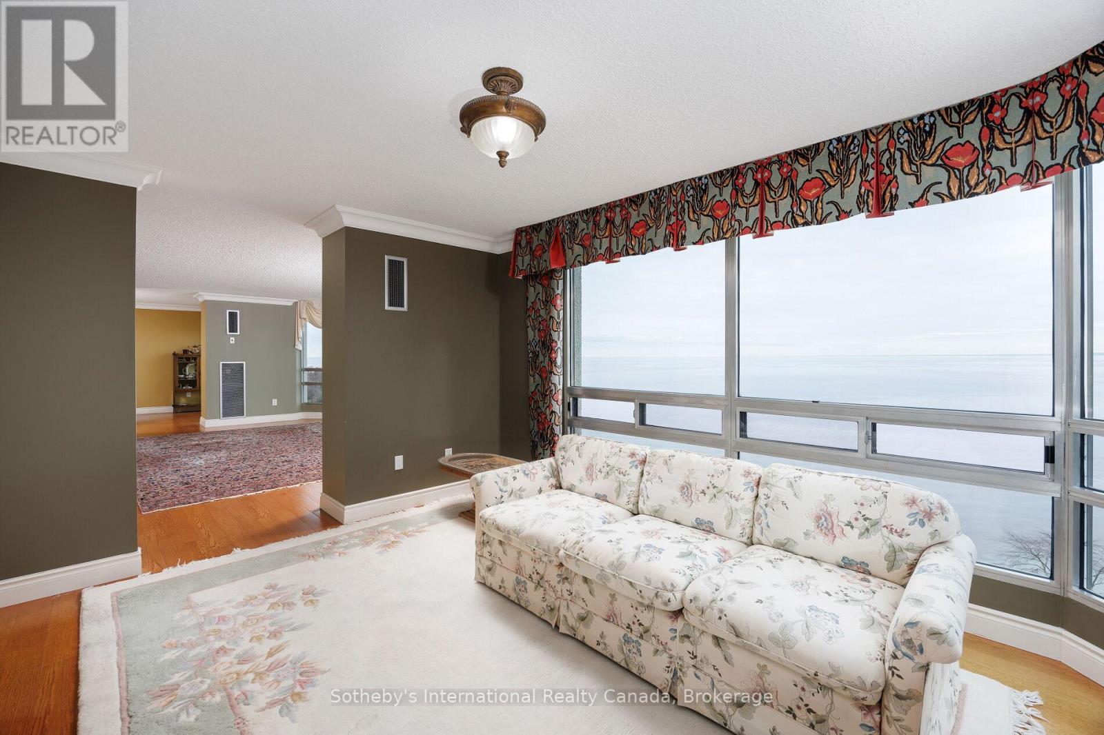 1107 - 2180 MARINE DRIVE