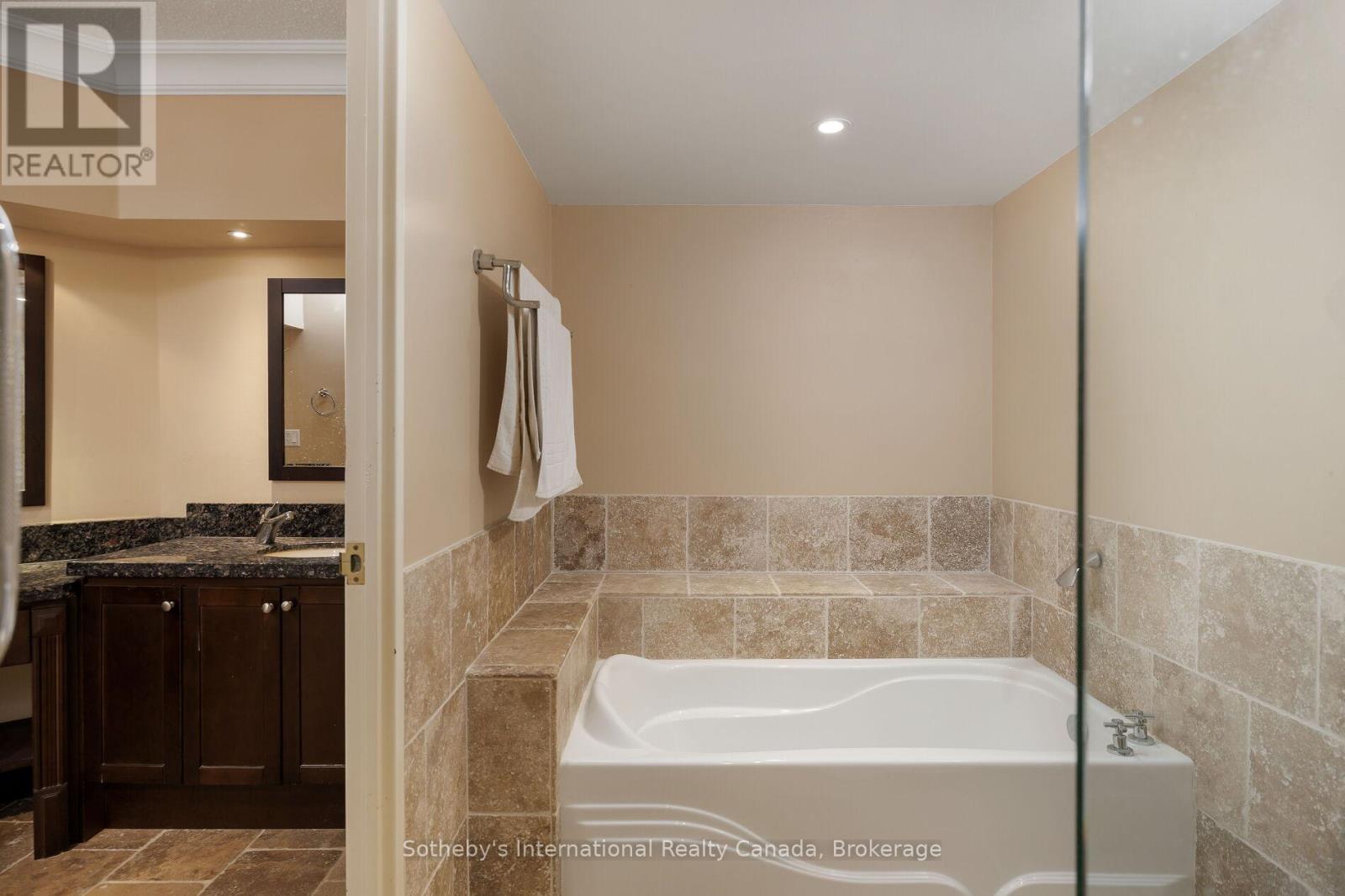 1107 - 2180 MARINE DRIVE