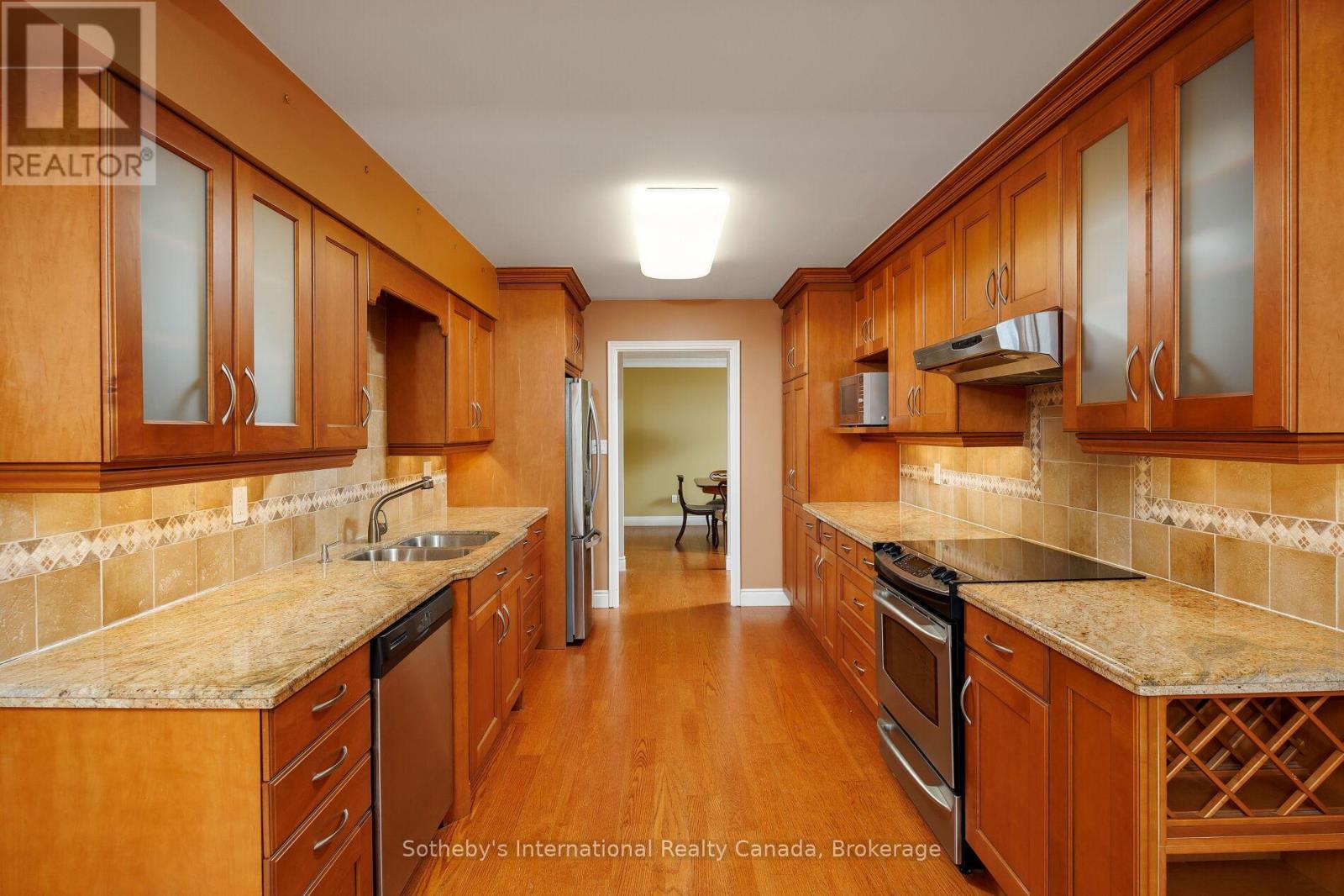 1107 - 2180 MARINE DRIVE