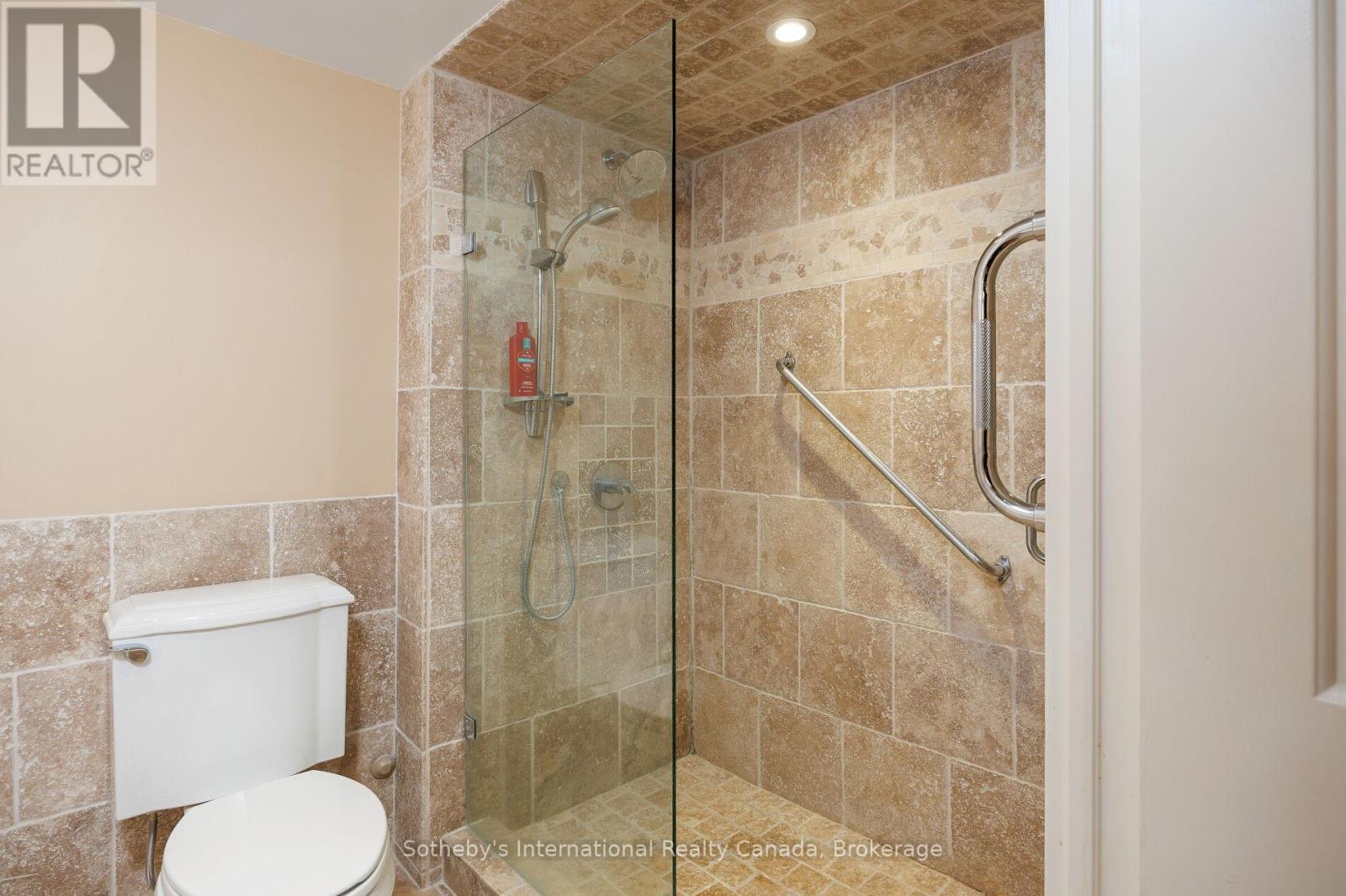 1107 - 2180 MARINE DRIVE