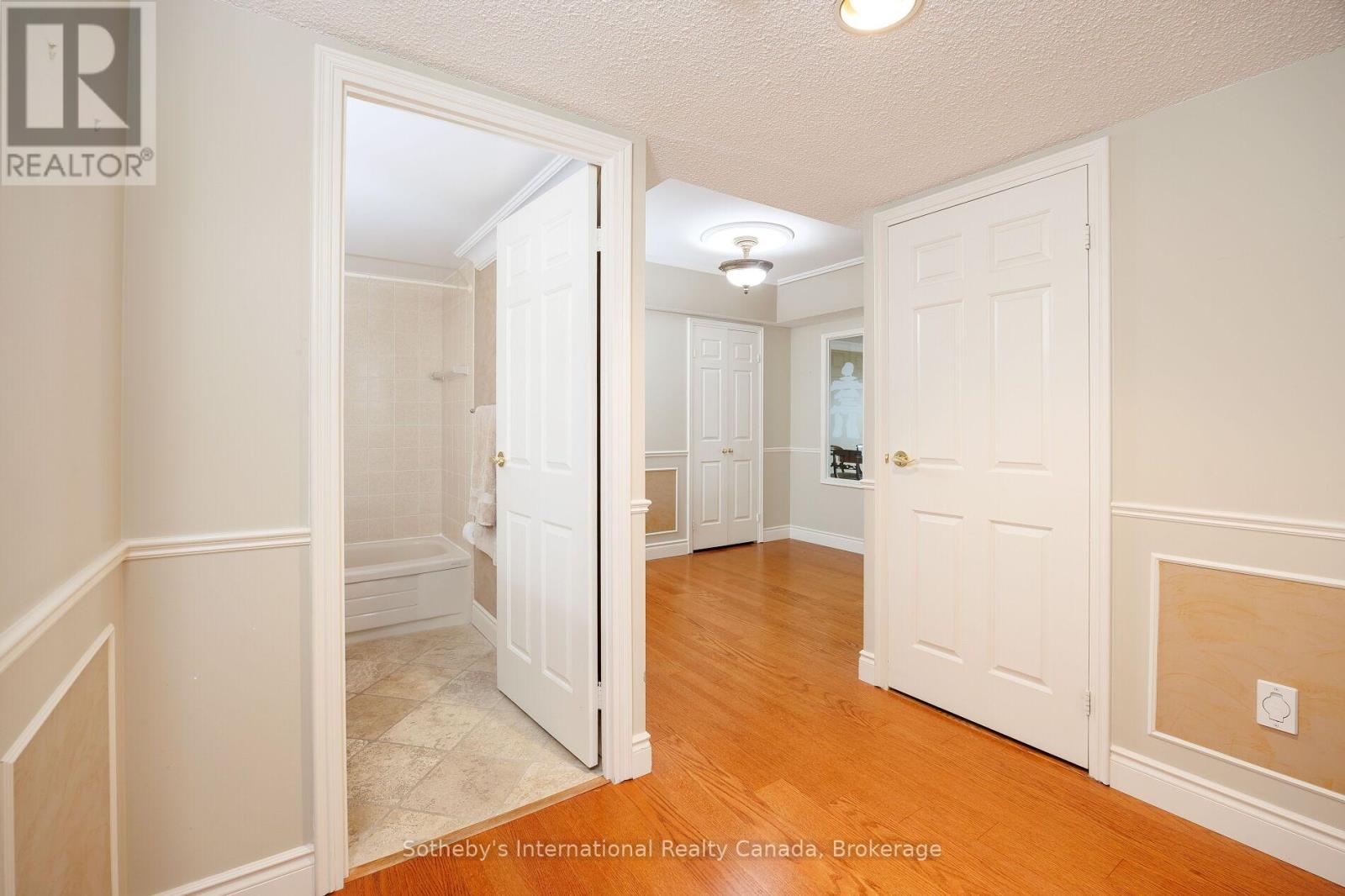 1107 - 2180 MARINE DRIVE