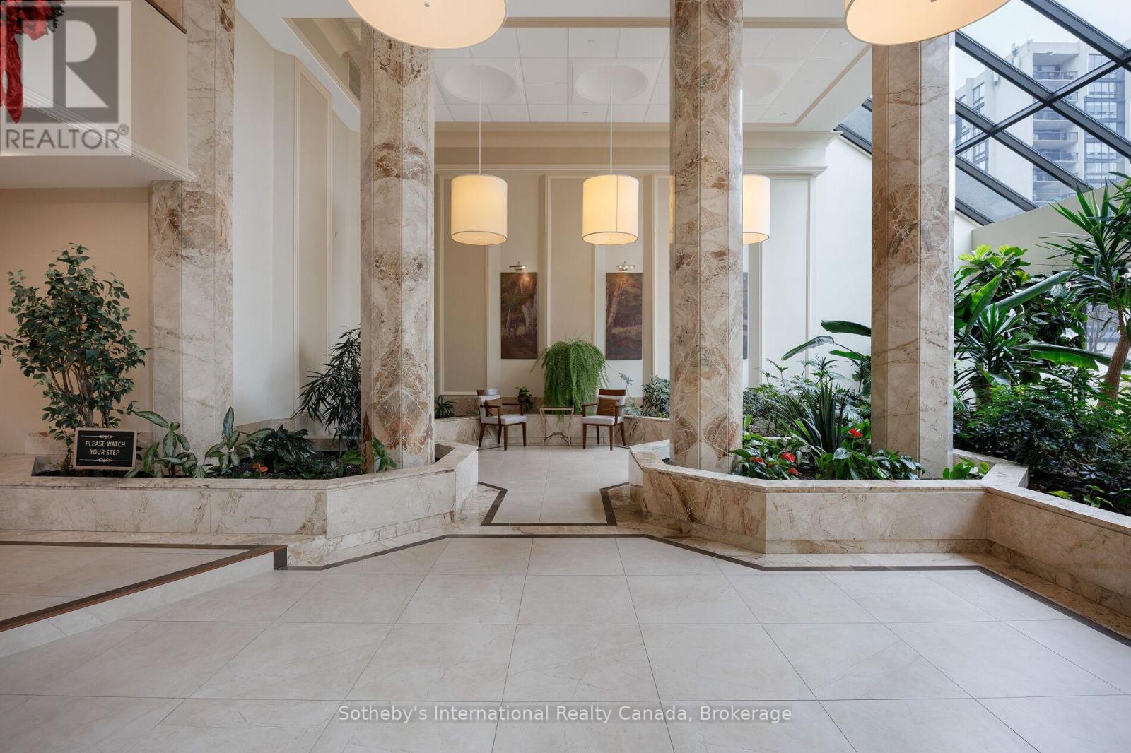 1107 - 2180 MARINE DRIVE