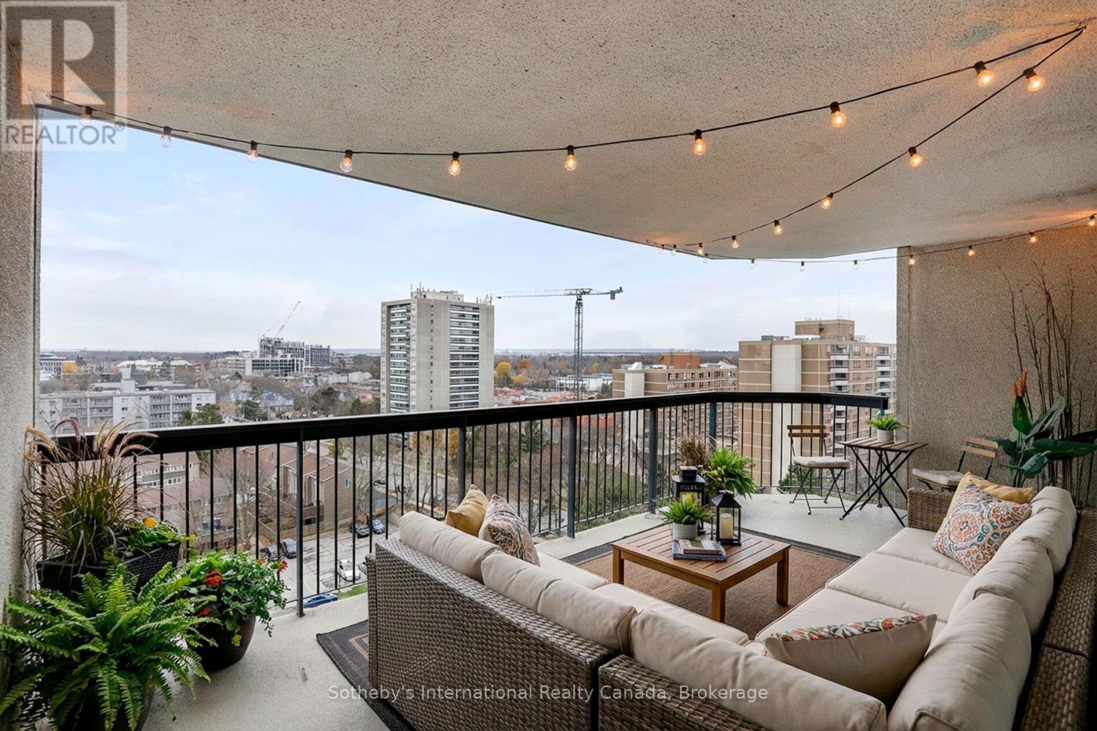 1107 - 2180 MARINE DRIVE