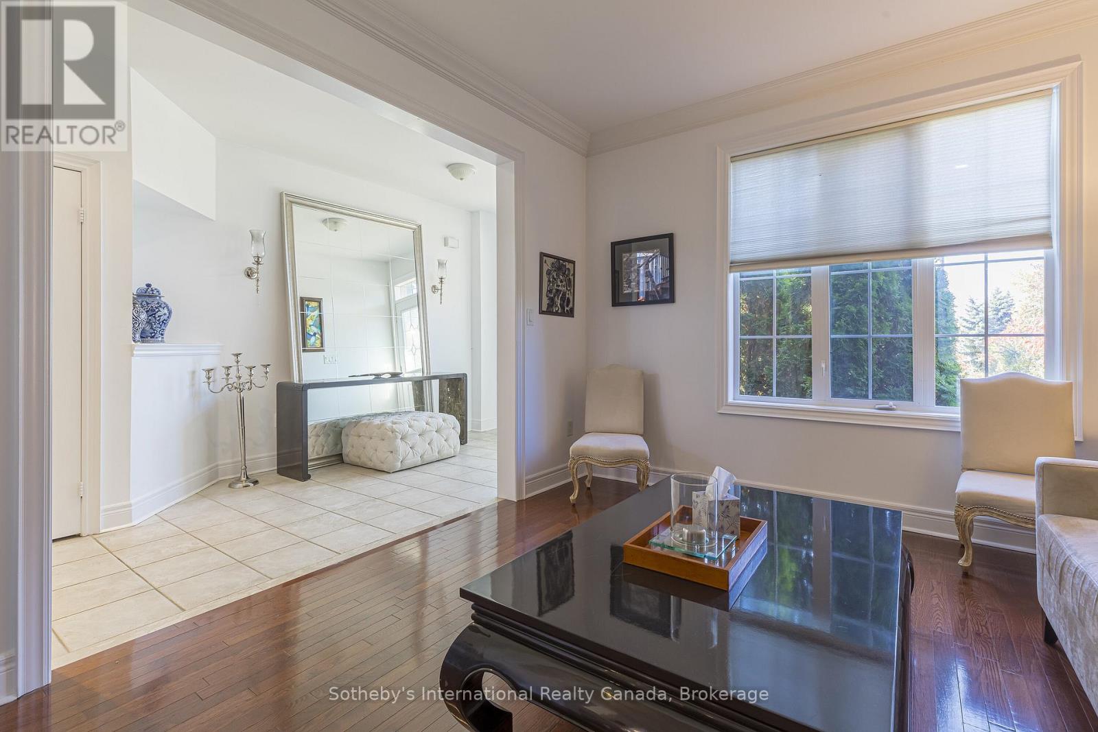 2472 UPPER VALLEY CRESCENT