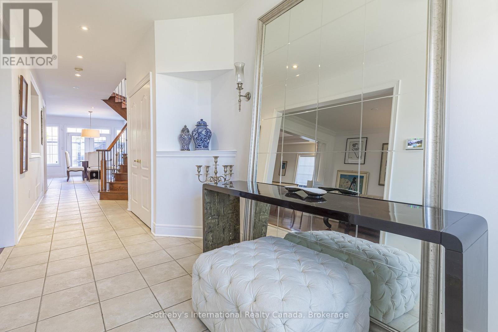 2472 UPPER VALLEY CRESCENT