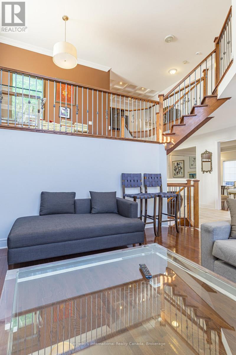 2472 UPPER VALLEY CRESCENT