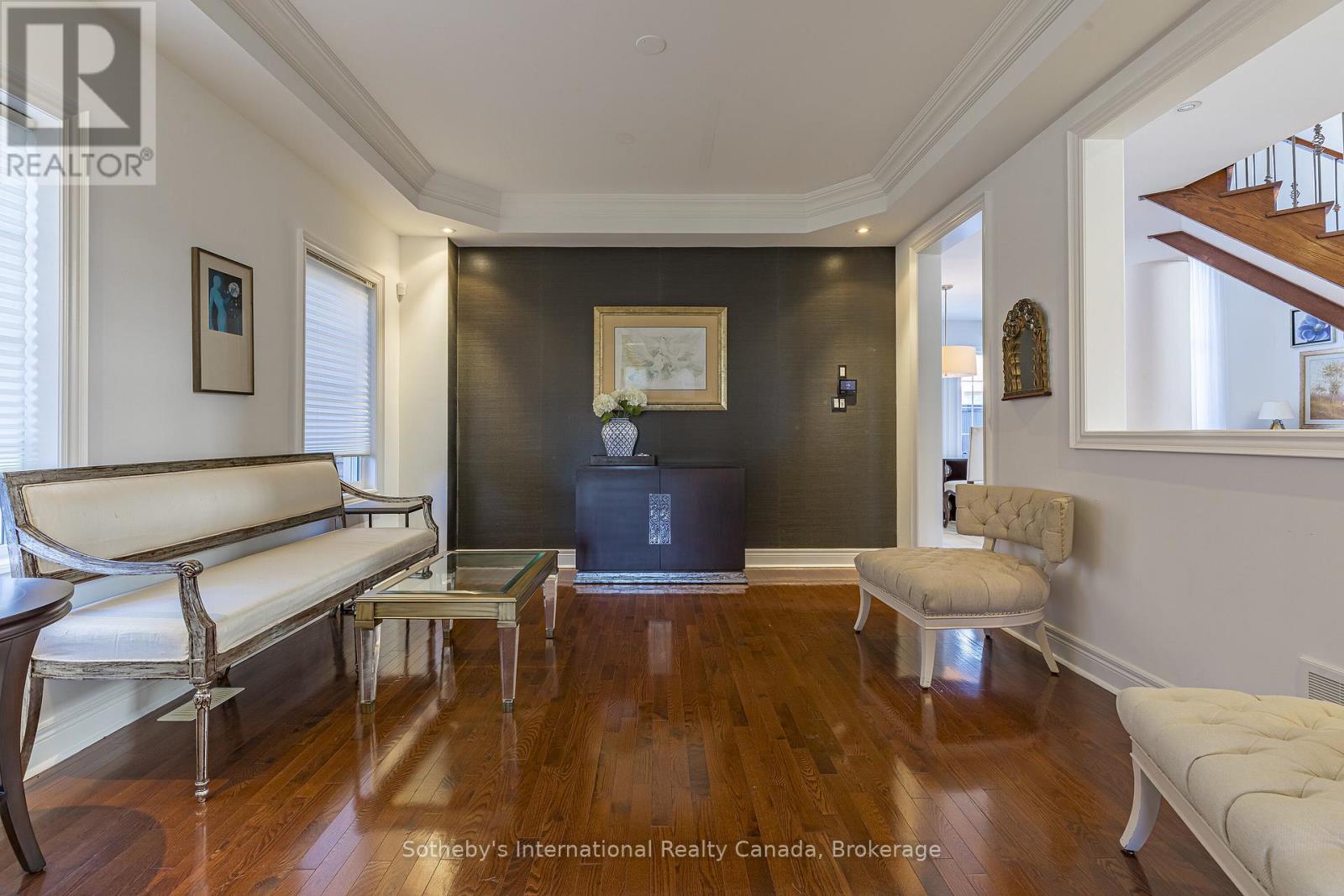 2472 UPPER VALLEY CRESCENT