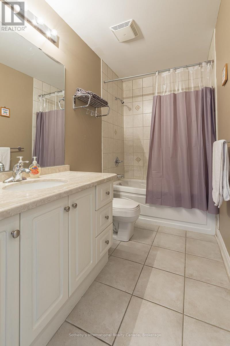 2472 UPPER VALLEY CRESCENT