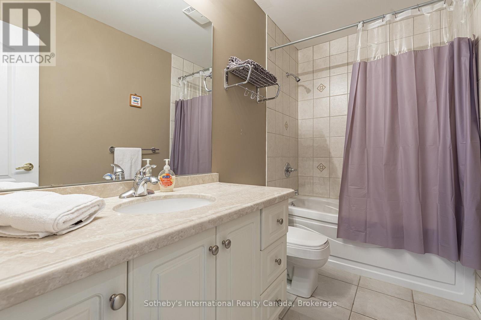 2472 UPPER VALLEY CRESCENT