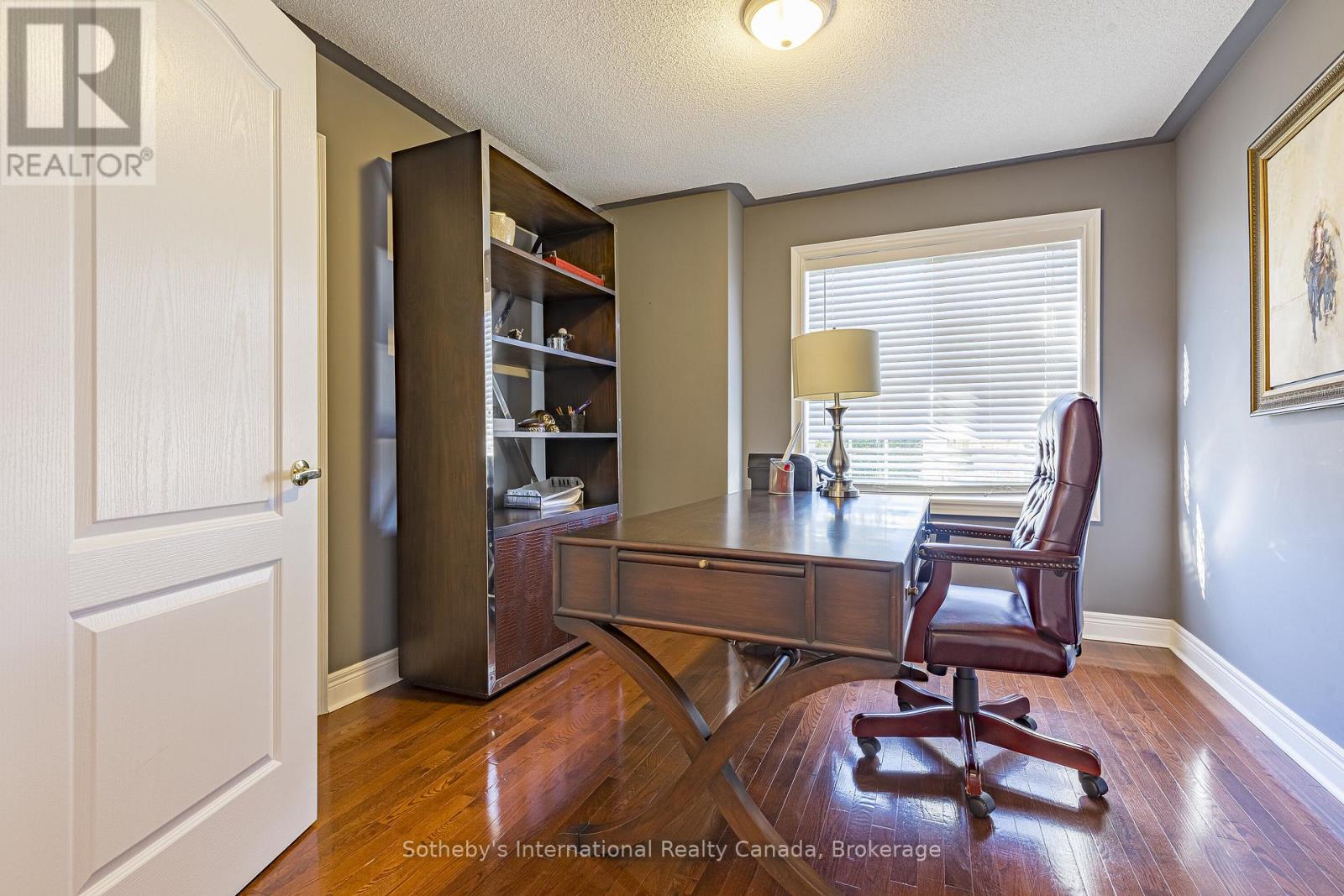 2472 UPPER VALLEY CRESCENT