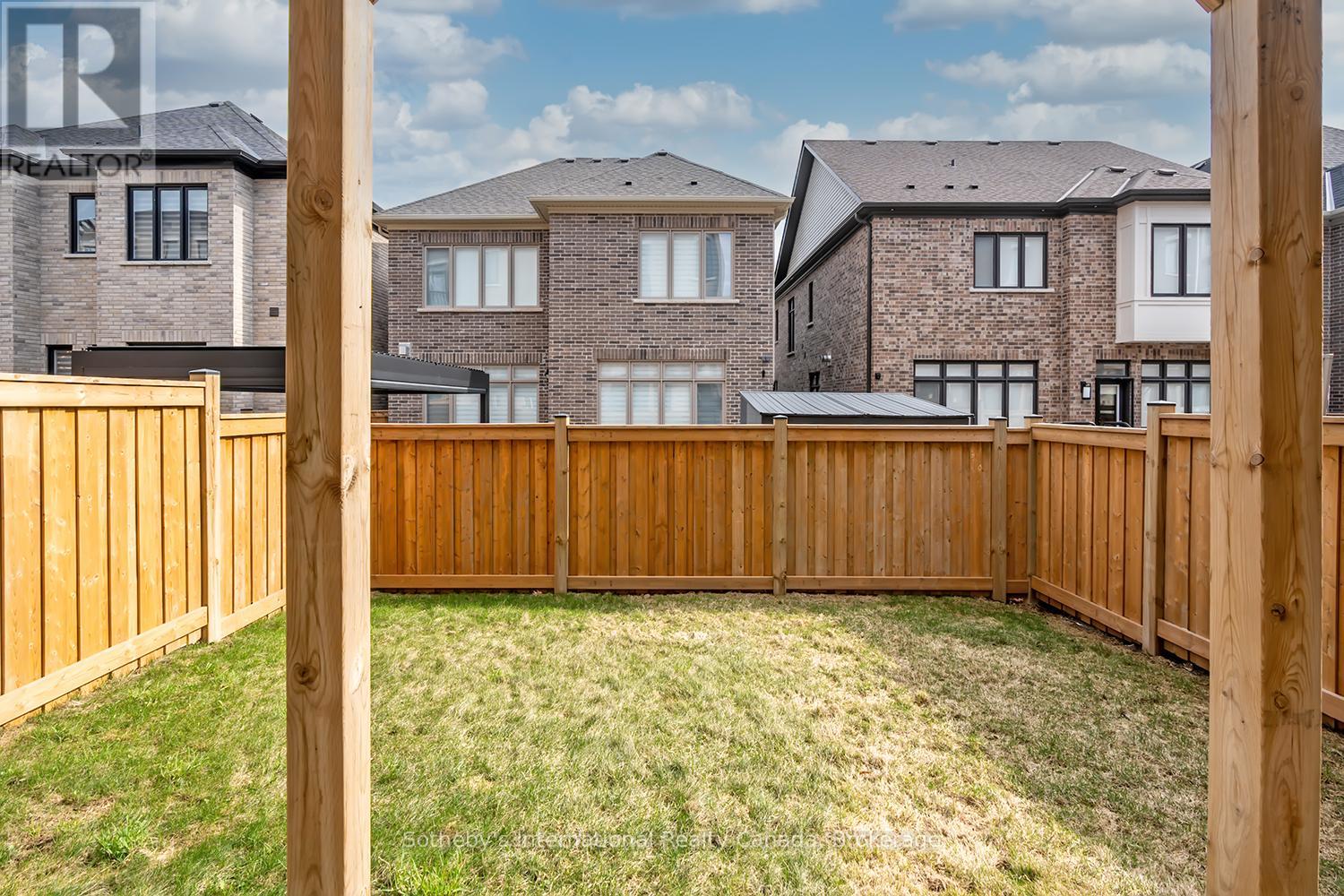 1492 YELLOW ROSE CIRCLE