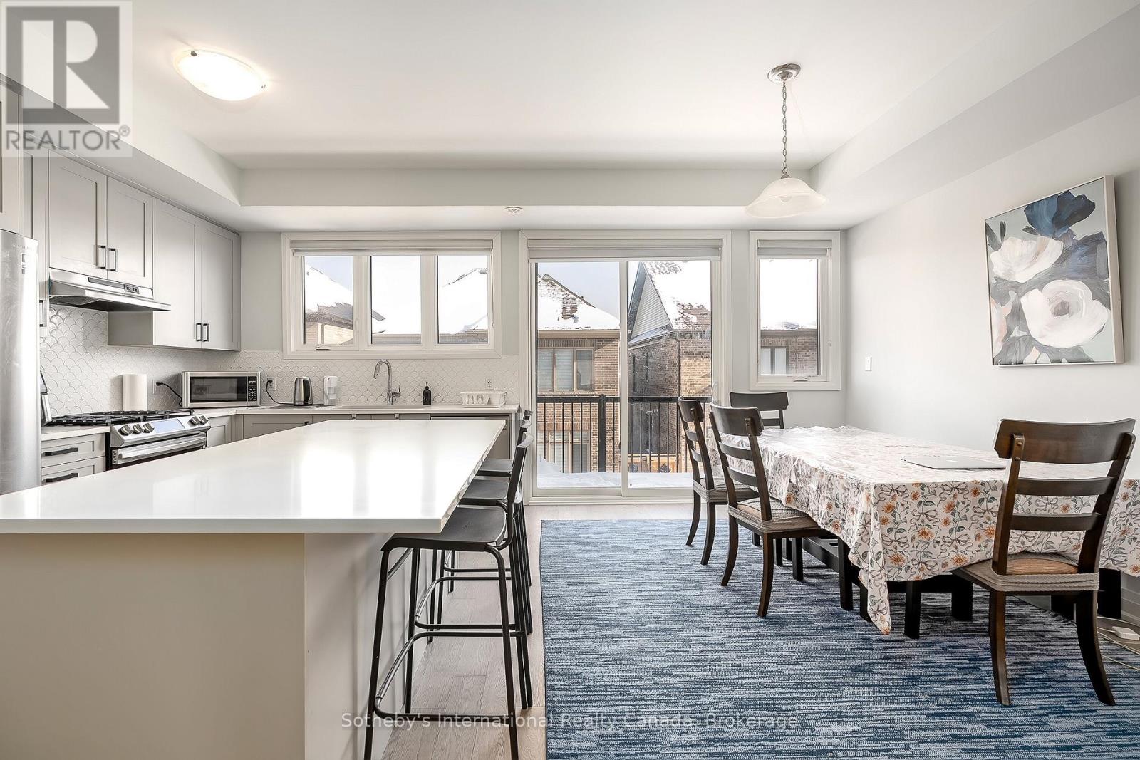 1492 YELLOW ROSE CIRCLE