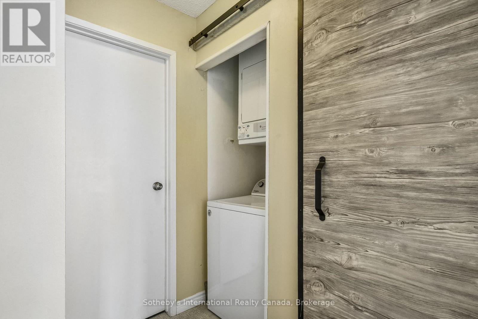 434 - 1450 GLEN ABBEY GATE