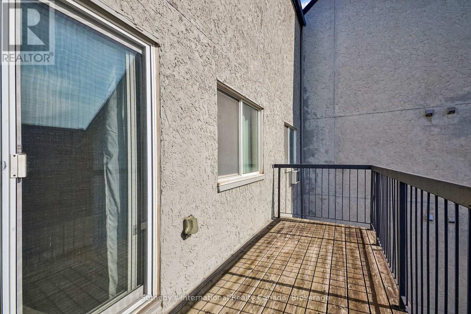 434 - 1450 GLEN ABBEY GATE