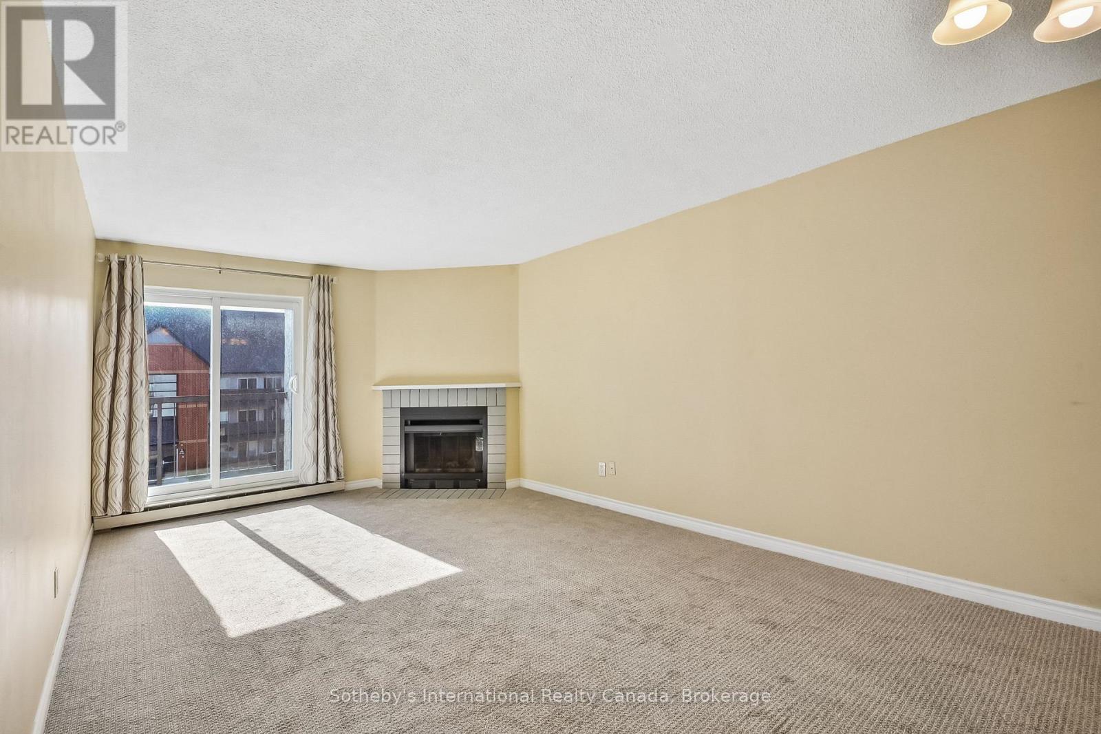 434 - 1450 GLEN ABBEY GATE