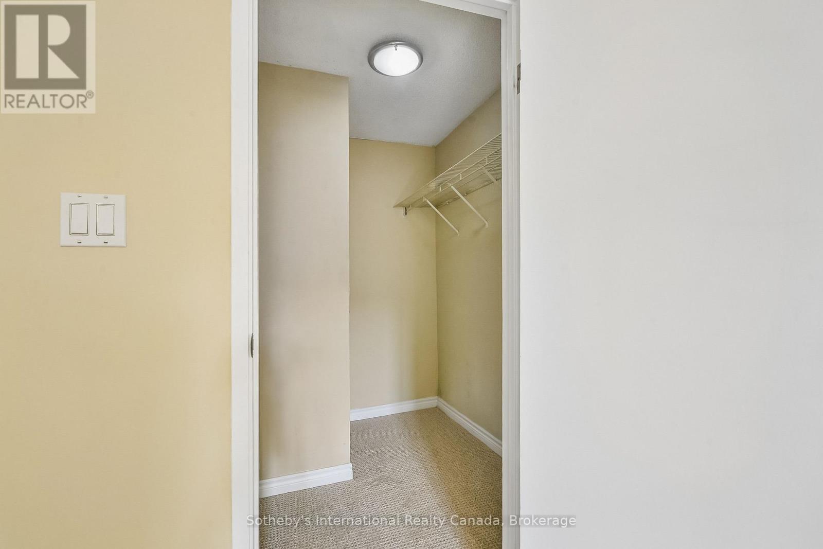 434 - 1450 GLEN ABBEY GATE