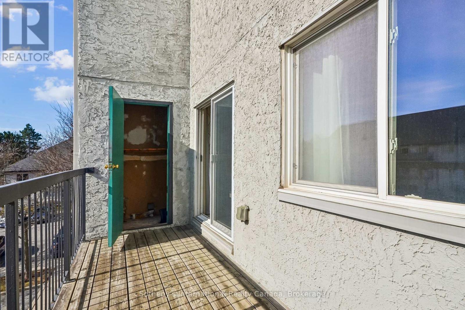 434 - 1450 GLEN ABBEY GATE