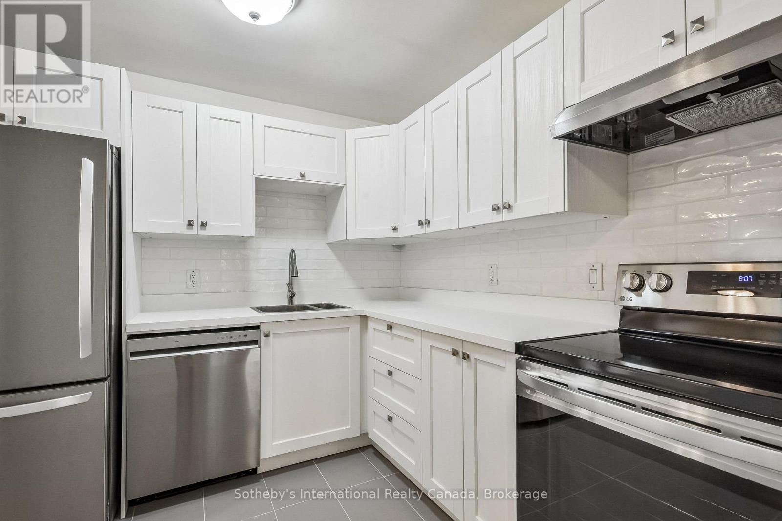 434 - 1450 GLEN ABBEY GATE