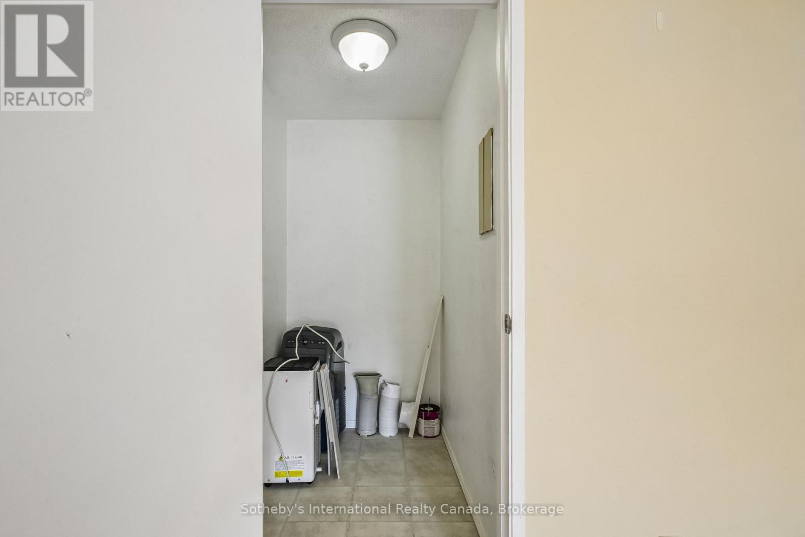 434 - 1450 GLEN ABBEY GATE