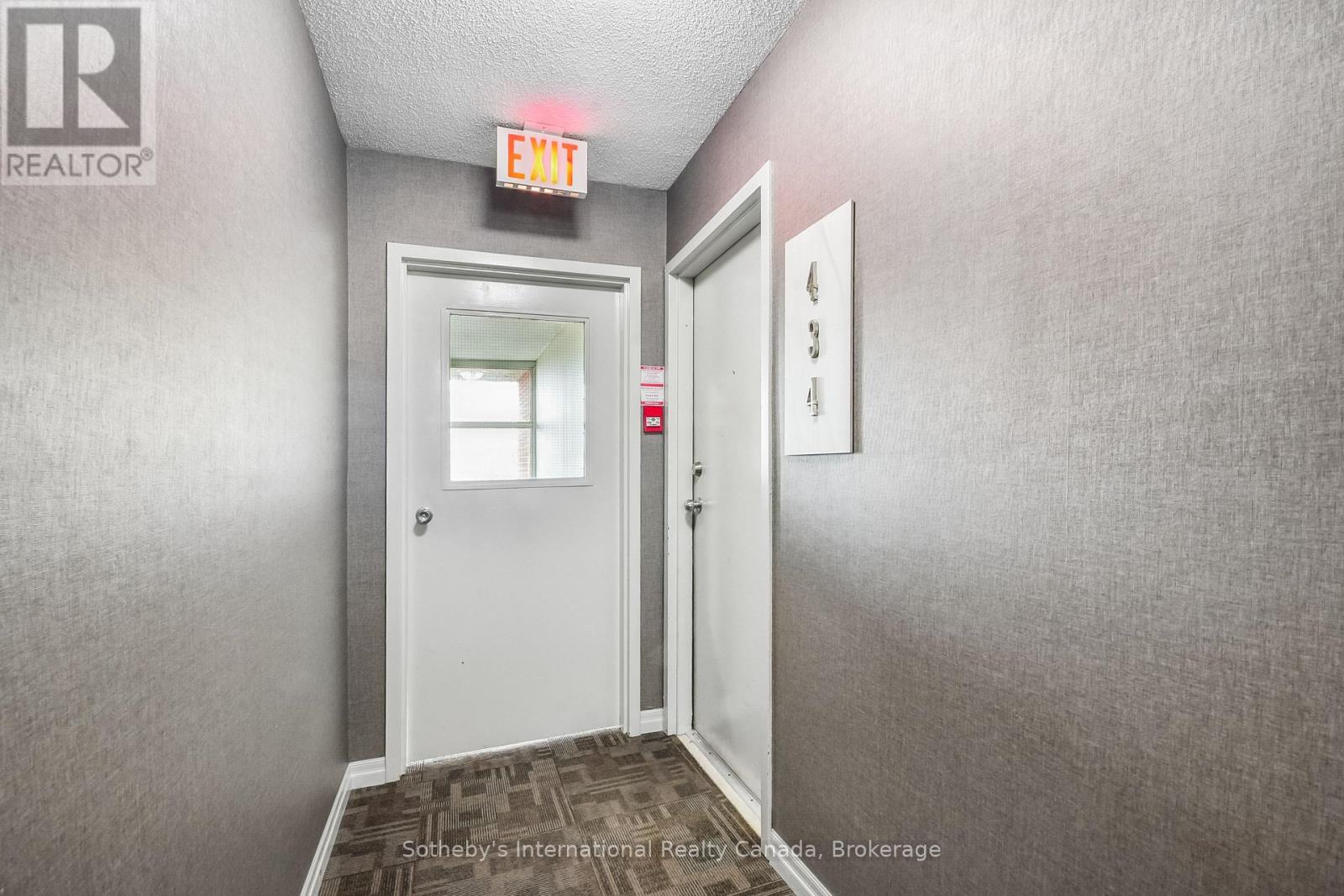 434 - 1450 GLEN ABBEY GATE