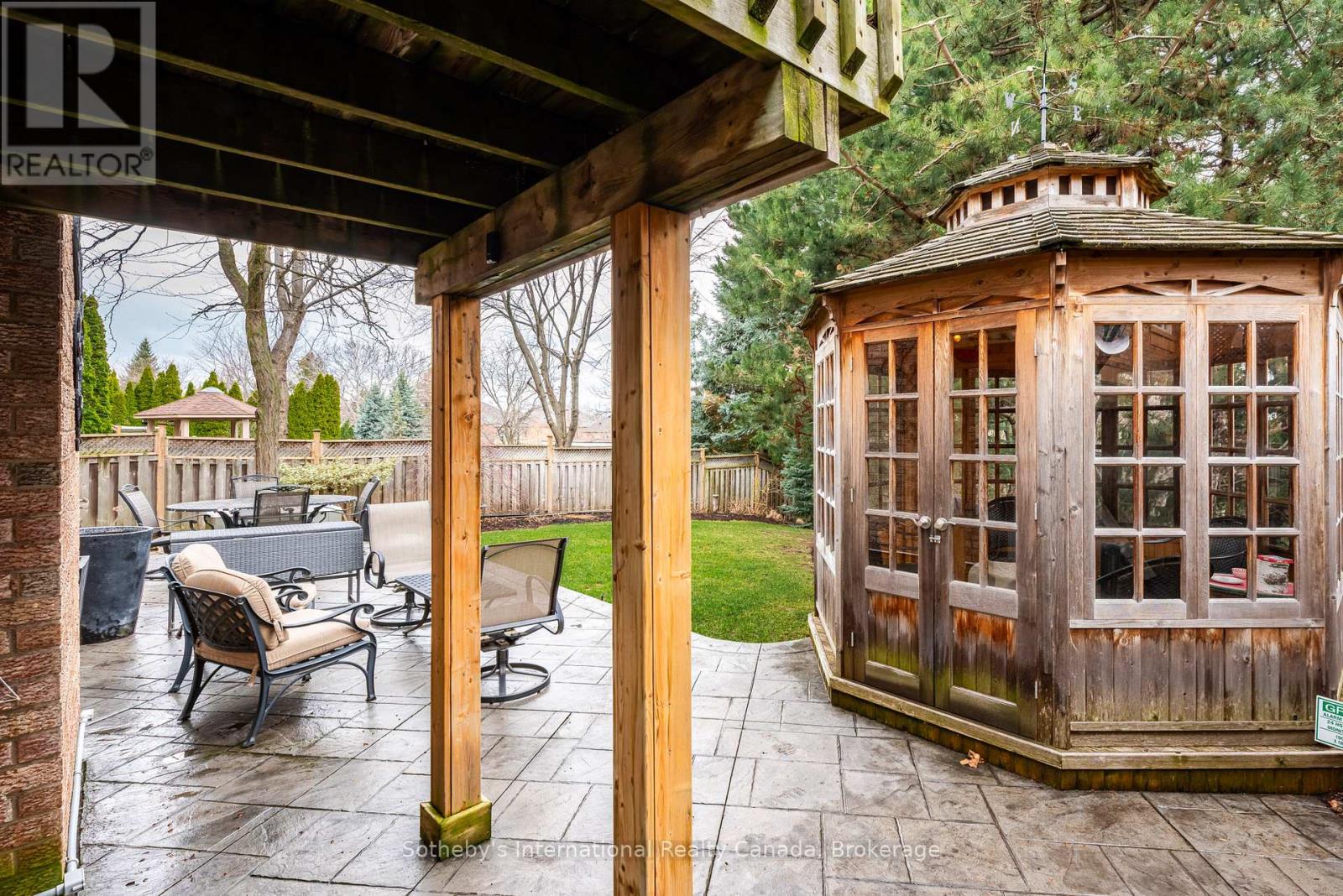 1406 SUMMERHILL CRESCENT