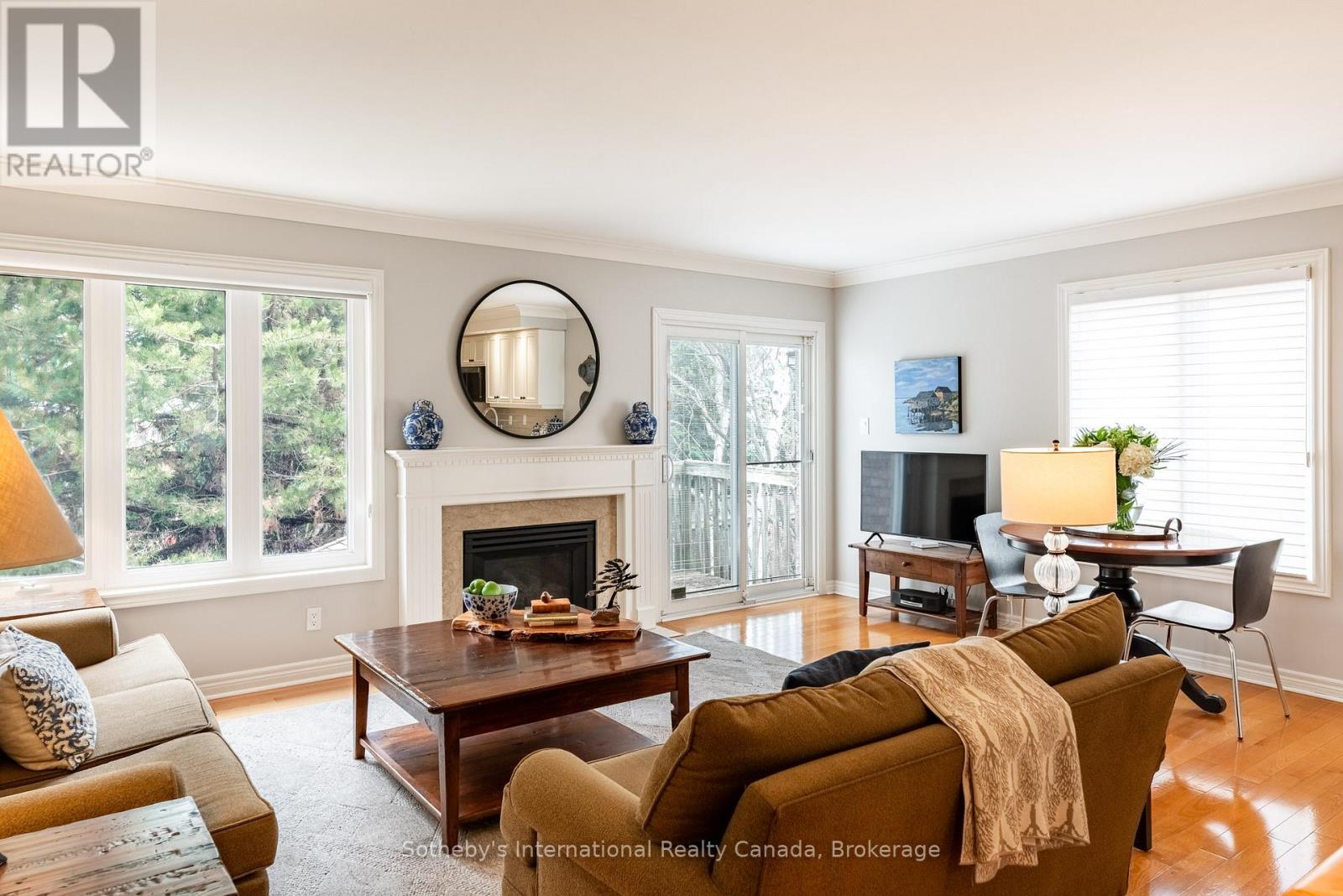 1406 SUMMERHILL CRESCENT