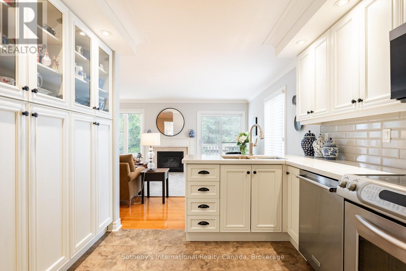 1406 SUMMERHILL CRESCENT