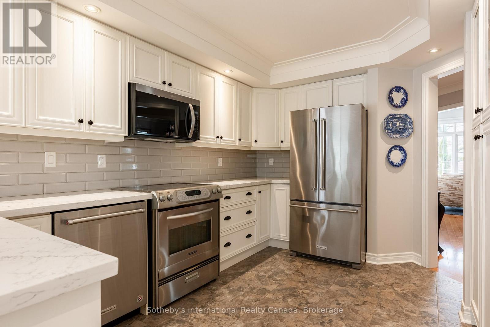 1406 SUMMERHILL CRESCENT