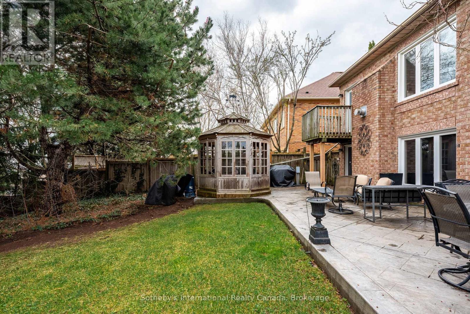 1406 SUMMERHILL CRESCENT