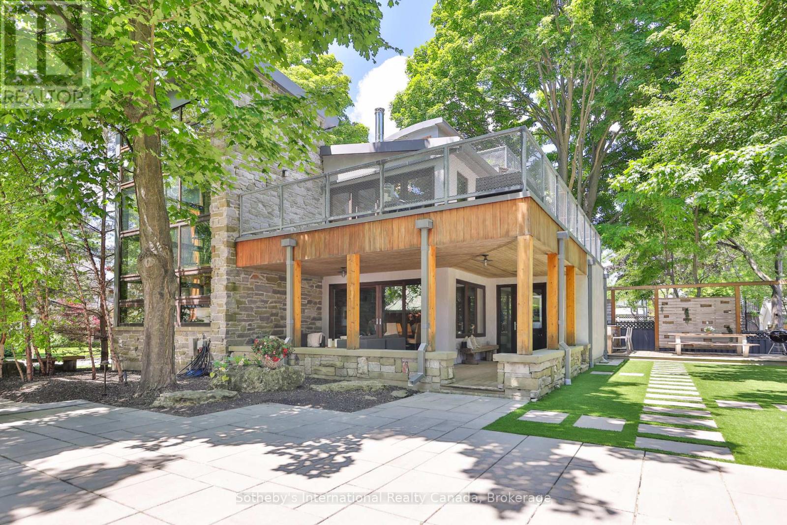 55 CHISHOLM STREET