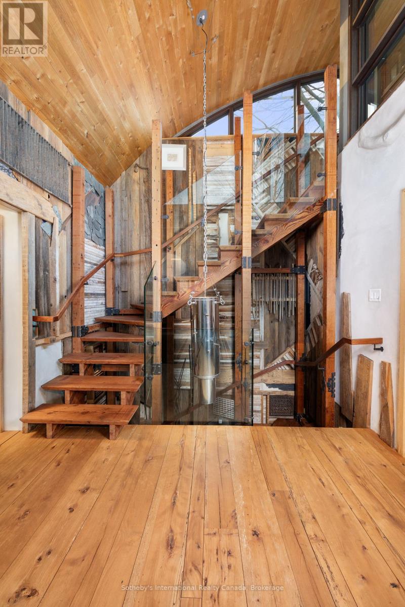 55 CHISHOLM STREET
