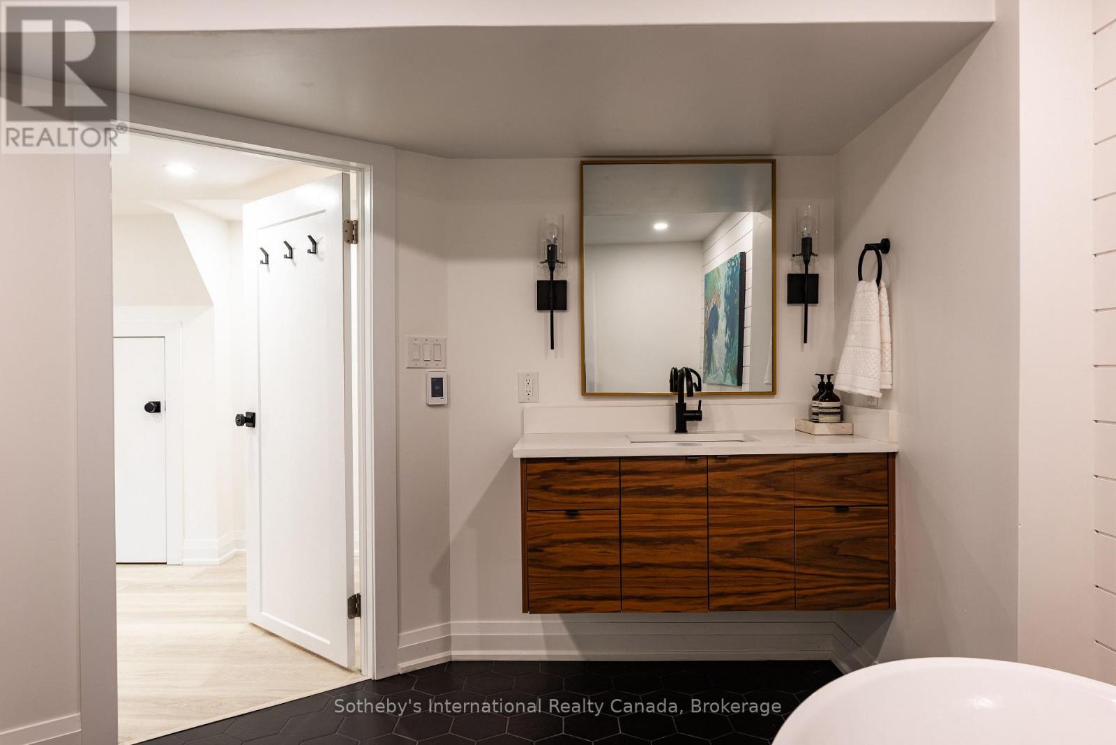 71 NORTH FORSTER PARK DRIVE