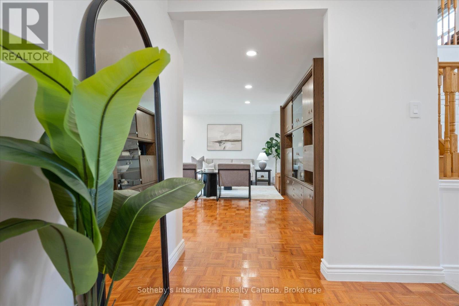 1248 LANDFAIR CRESCENT