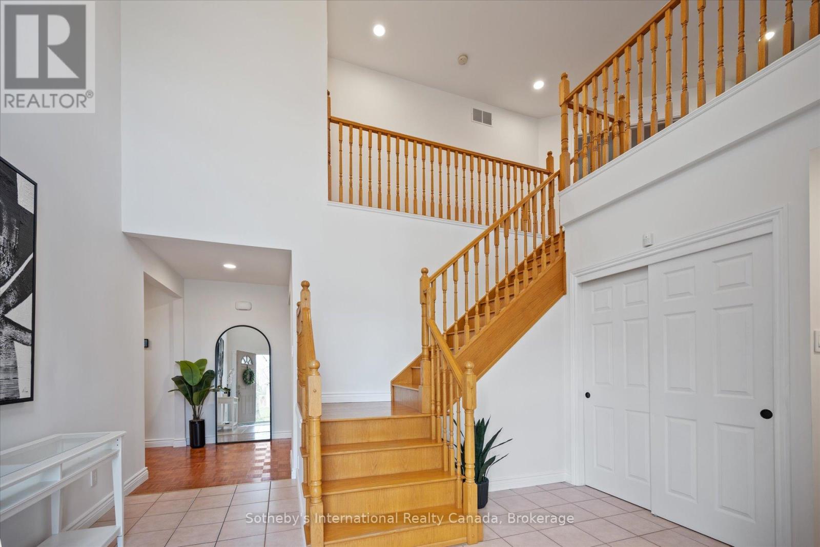 1248 LANDFAIR CRESCENT