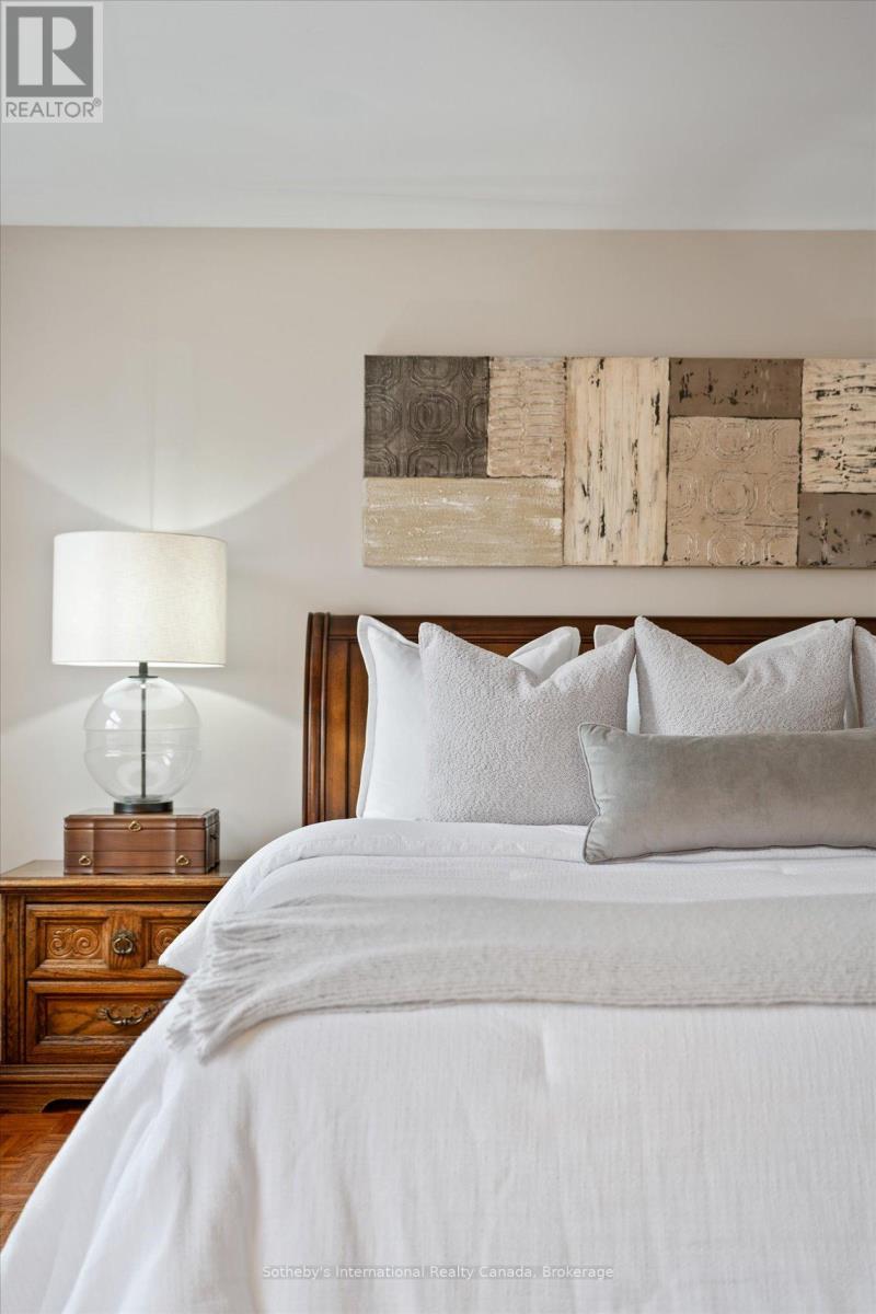 1248 LANDFAIR CRESCENT