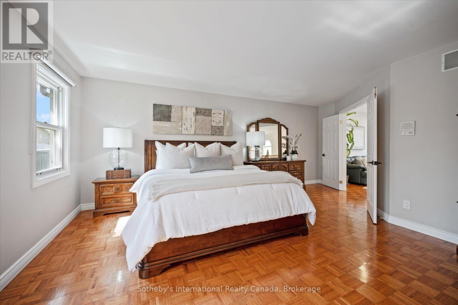 1248 LANDFAIR CRESCENT