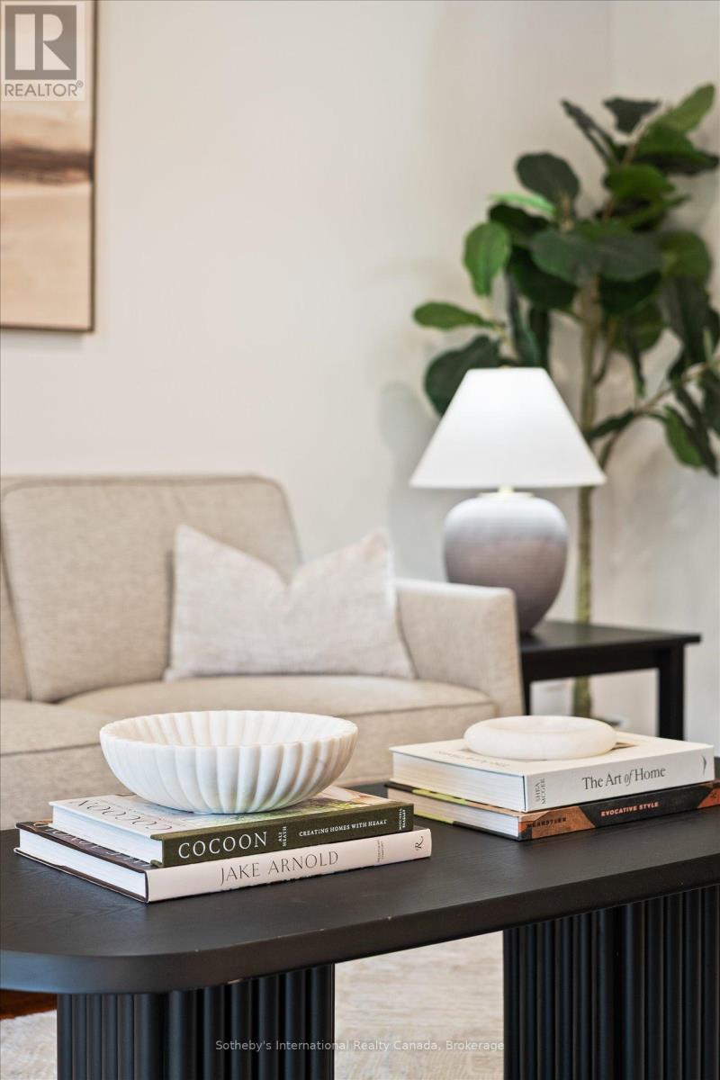 1248 LANDFAIR CRESCENT