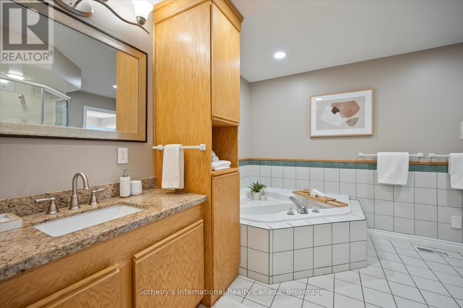 1248 LANDFAIR CRESCENT